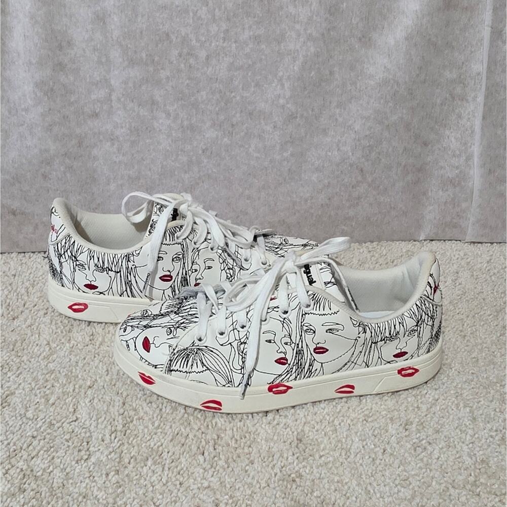 Desigual Women's Shoes Cosmic Caras Black and Red Graphic Sneakers  SIZE 6